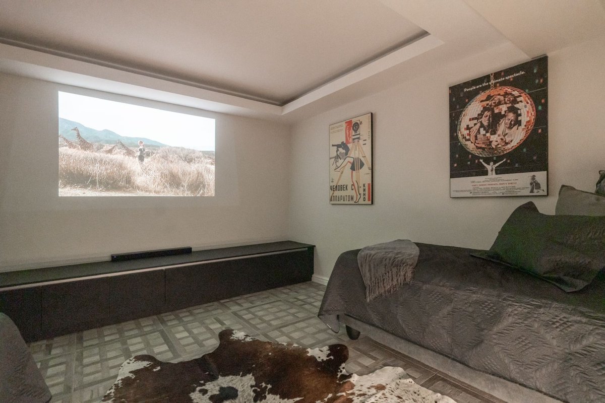 Custom home cinema fit-out